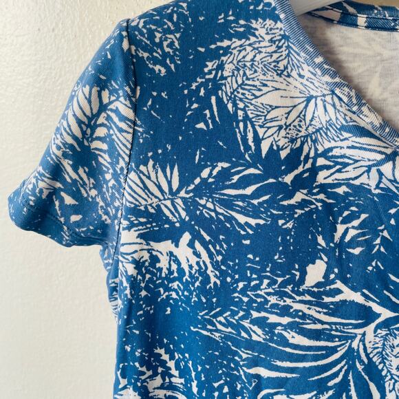 Talbots Size M t-shirt round collar tropical print - Picture 5 of 9
